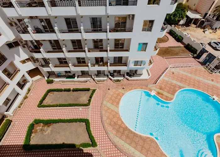 Al Makramia Compound